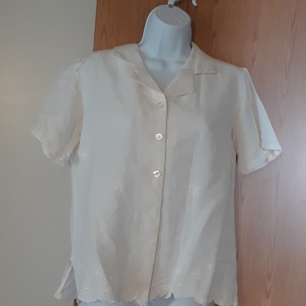 White blouse size S Kaktus